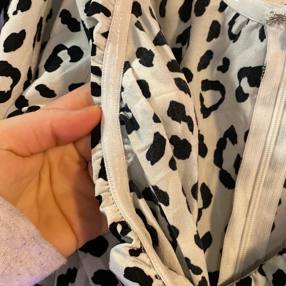 Cheetah romper - Picture 4 of 4